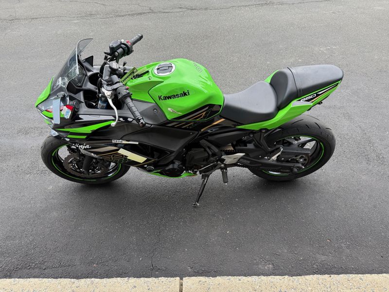 2020 Kawasaki Ninja 650Image 2