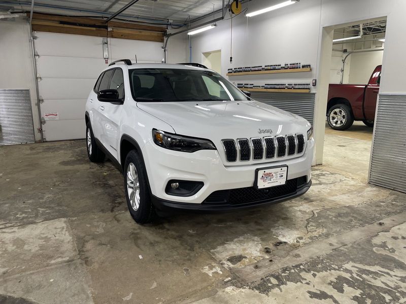 2022 Jeep Cherokee Latitude Lux 4x4Image 2