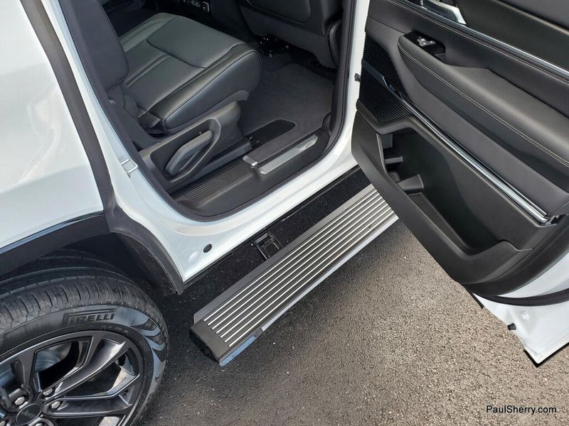 2026 Jeep Grand Wagoneer Summit Obsidian 4x4