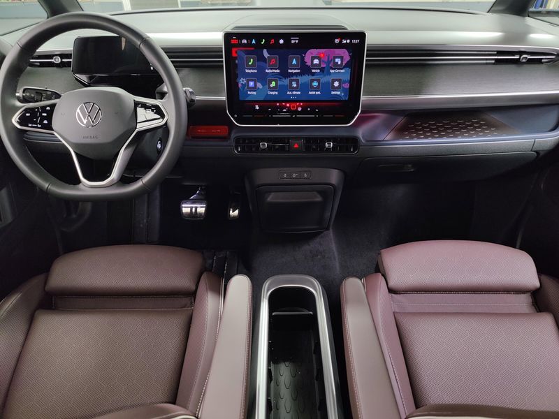 Used 2025 Volkswagen ID. Buzz Pro SImage 12