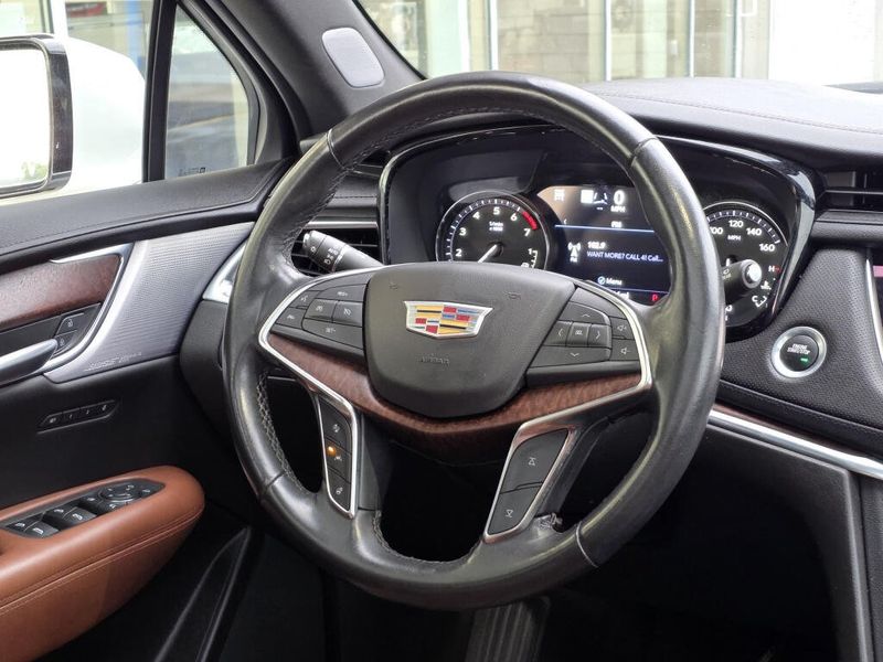 Used 2023 Cadillac XT5 AWD Premium Luxury