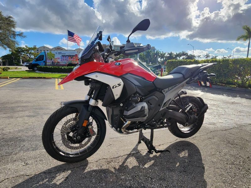 2026 BMW R 1300 GSImage 4