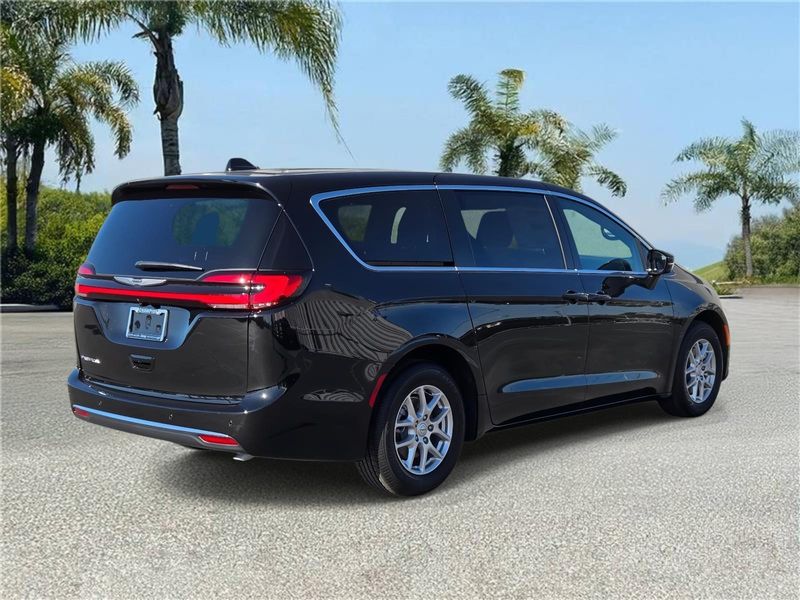New 2026 Chrysler Pacifica Select FWD