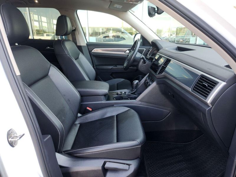 Used 2021 Volkswagen Atlas 3.6L V6 SE w/Technology R-Line
