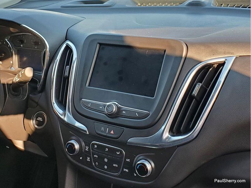 2023 Chevrolet Equinox LT photo 13