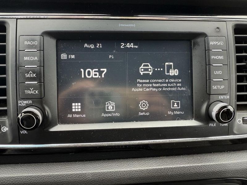 2017 Kia Sedona EX photo 22