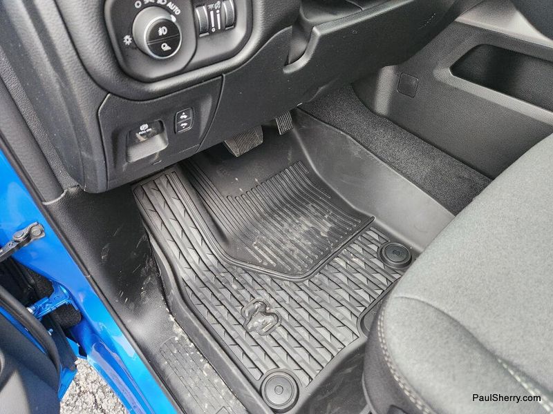 New 2026 RAM 1500 Big Horn Crew Cab 4x4 5'7' Box