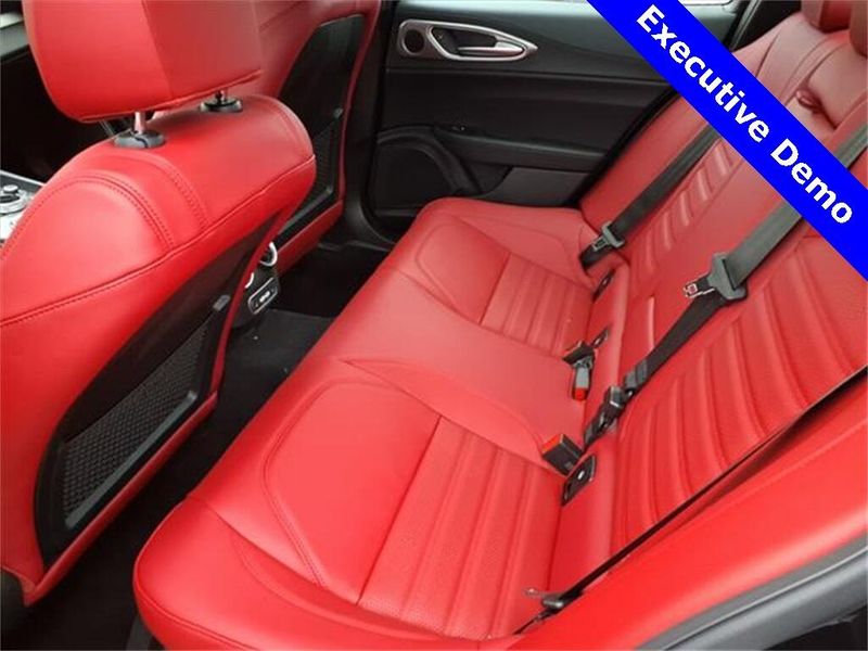 2025 Alfa Romeo Giulia Image 11