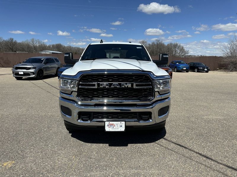 2024 RAM 3500 Tradesman Crew Cab 4x4 8