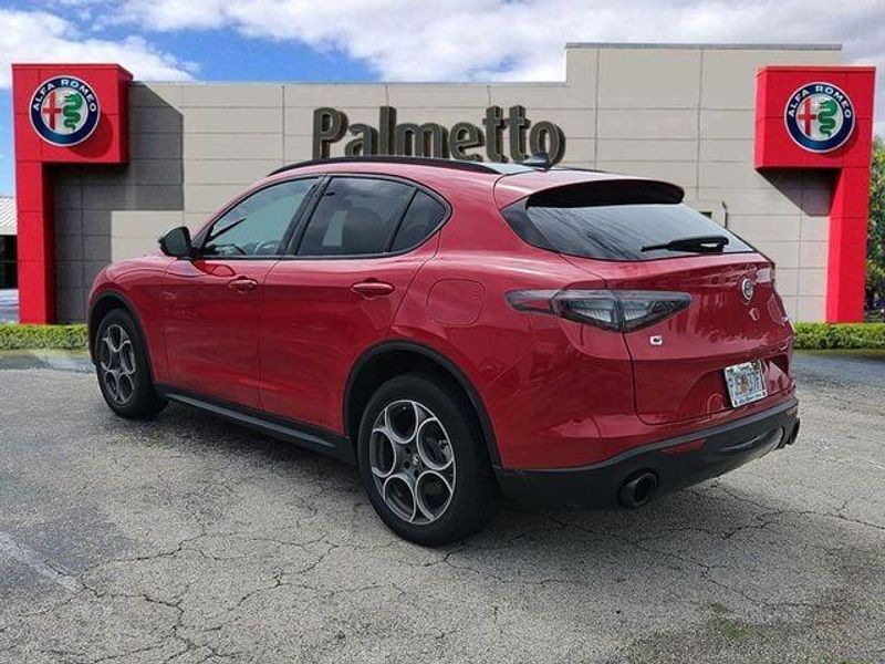 2025 Alfa Romeo Stelvio Sprint photo 6