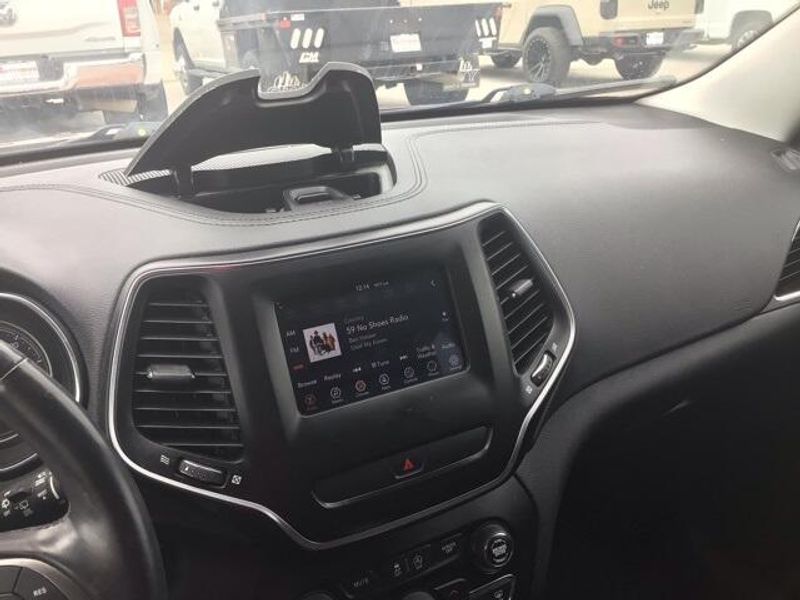 Used 2019 Jeep Cherokee LatitudeImage 13
