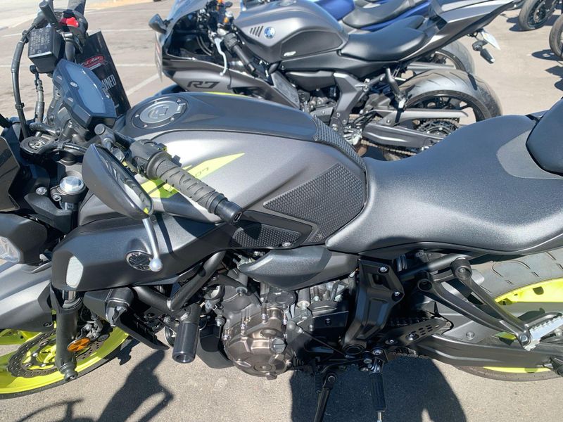 Used 2018 Yamaha MT-07 Image 12