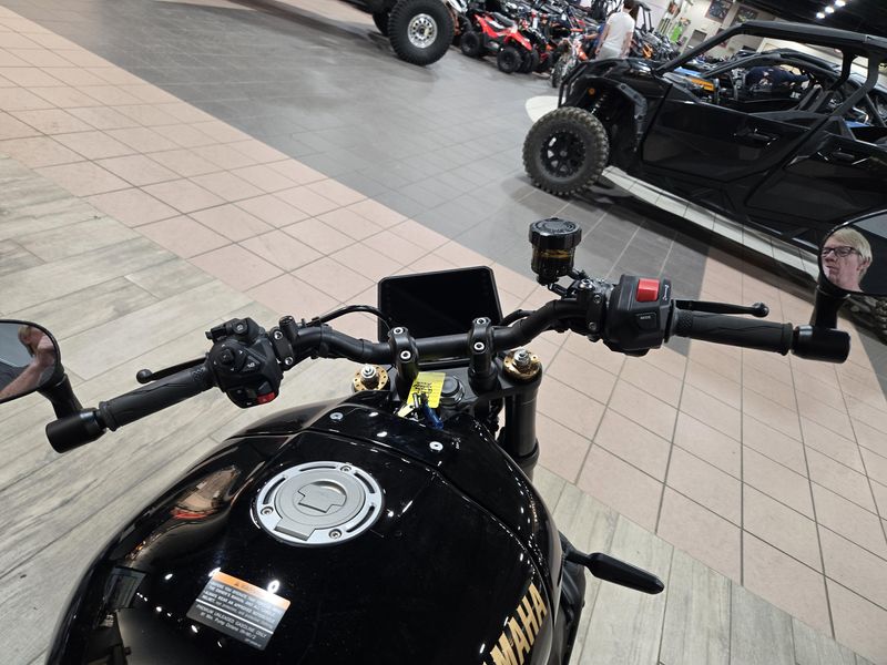New 2025 Yamaha XSR900 RAVEN Image 17