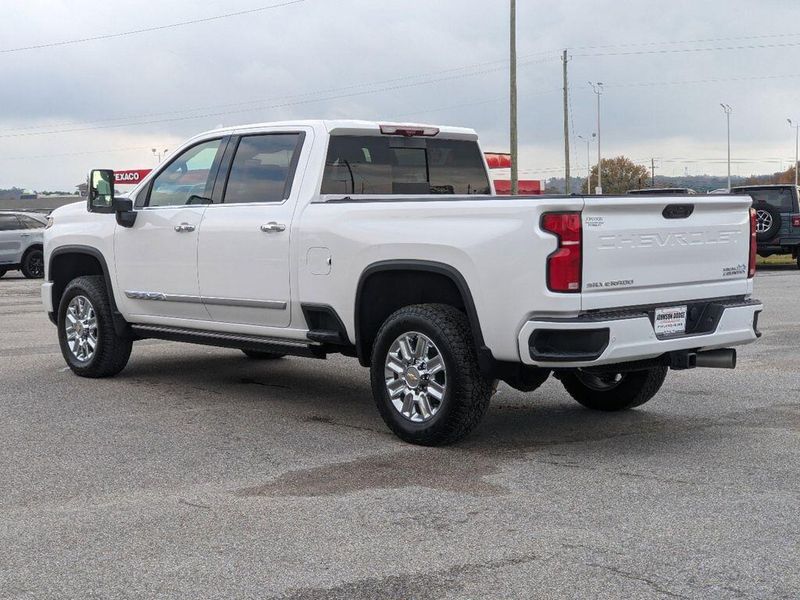 2024 Chevrolet Silverado 2500HD High CountryImage 5