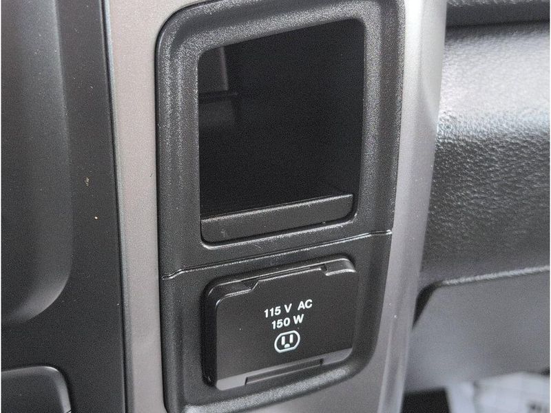 2023 RAM 1500 Classic SLTImage 16