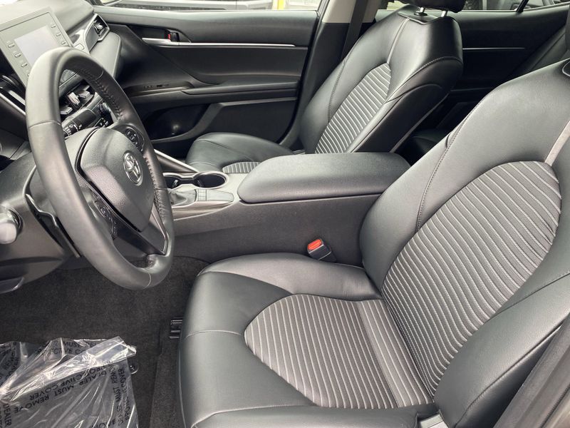 Used 2024 Toyota Camry SEImage 15