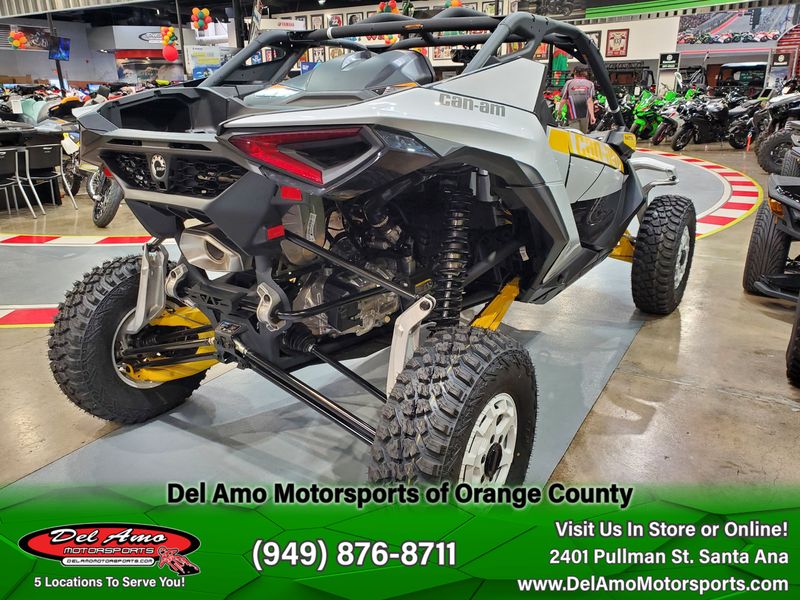 2024 Can-Am 9BRB  in a CATALYST GRAY & NEO YELLOW exterior color. Del Amo Motorsports of Orange County (949) 416-2102 delamomotorsports.com 