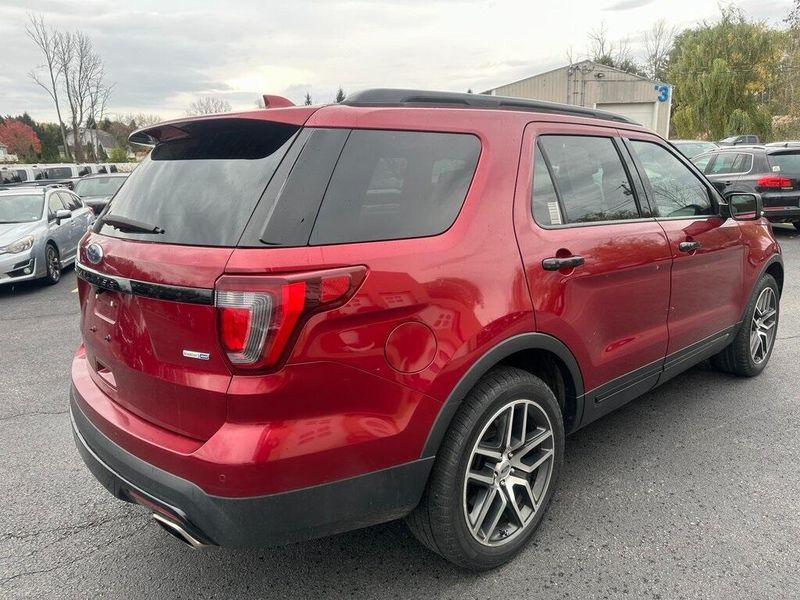 2017 Ford Explorer SportImage 14