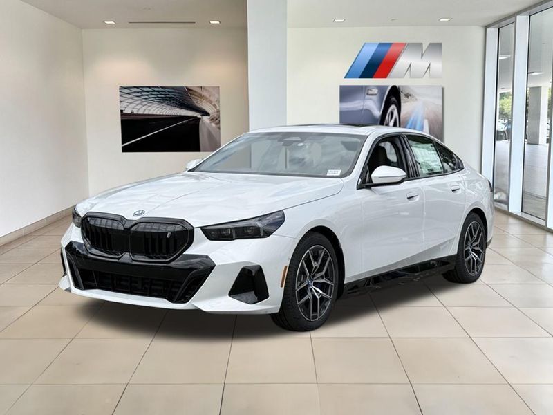2025 BMW i5 eDrive40Image 2