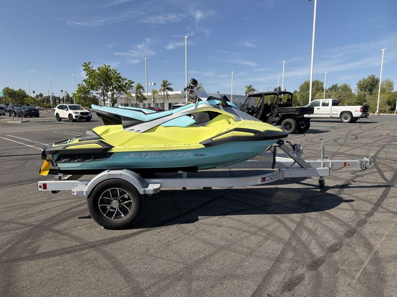New 2023 Sea-Doo MOVE II AL Image 10