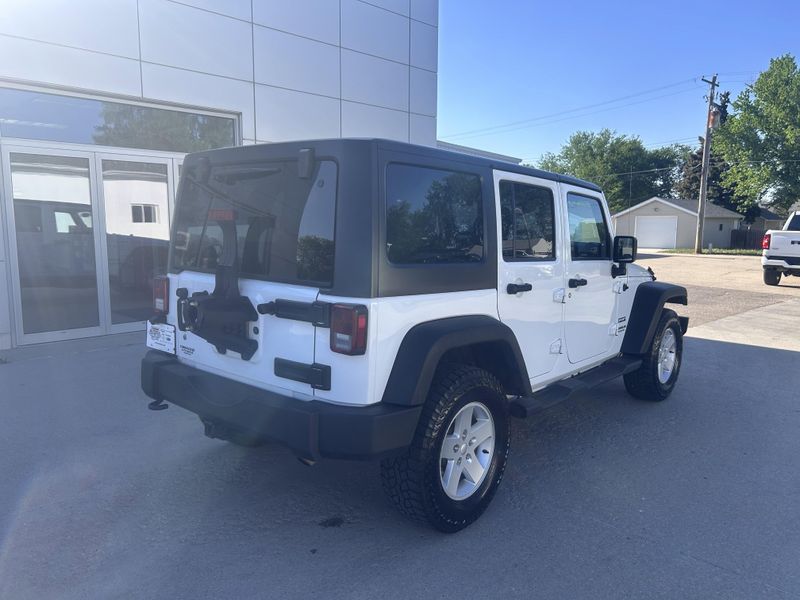 2017 Jeep Wrangler Unlimited SportImage 10