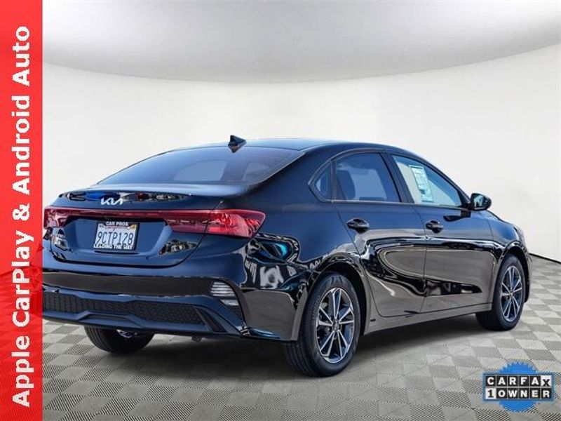 Used 2023 Kia Forte LXSImage 8