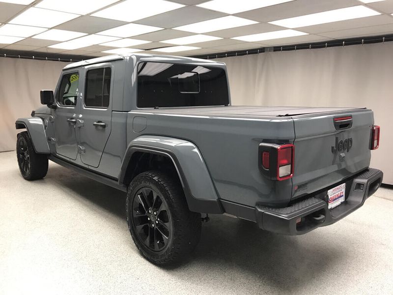 Used 2024 Jeep Gladiator NighthawkImage 10