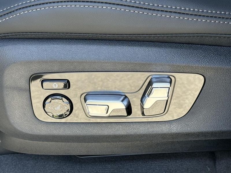 2025 BMW X7 xDrive40iImage 20