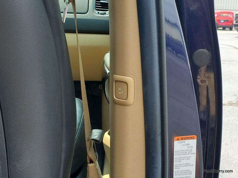 2021 Kia Sedona SXImage 28