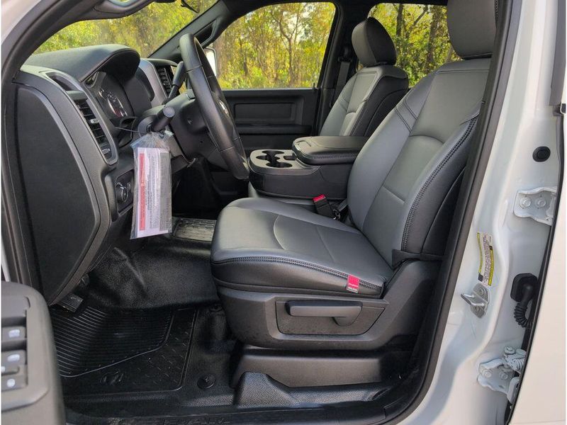 New 2026 RAM 3500 Tradesman Crew Cab Chassis 4x4 60