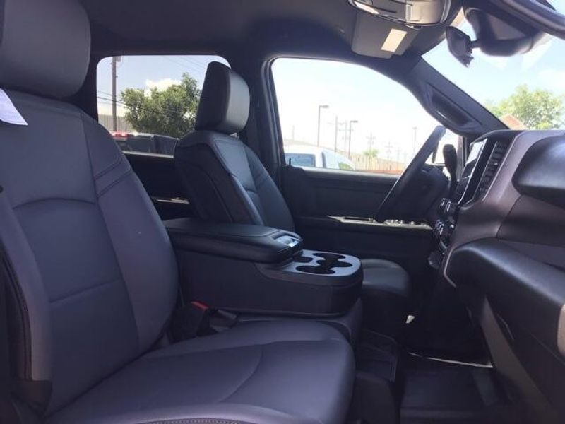 2025 RAM 2500 Tradesman Crew Cab 4x4 8