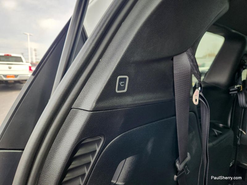 New 2026 Chrysler Voyager Lx