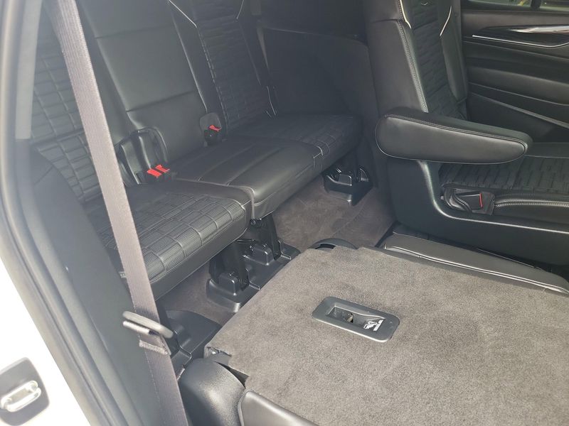 2023 Cadillac Escalade V-Series photo 16