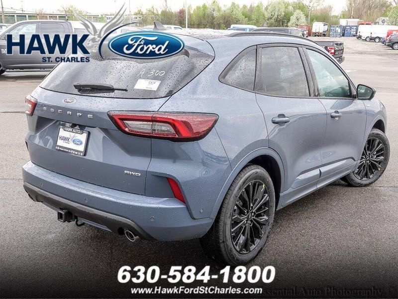 2024 Ford Escape ST-Line Elite photo 4