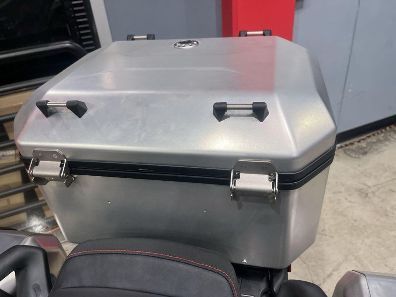 New 2025 Can-Am CANYON XT Image 10