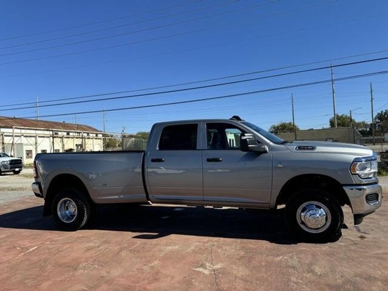 2024 RAM 3500 Tradesman Crew Cab 4x4 8