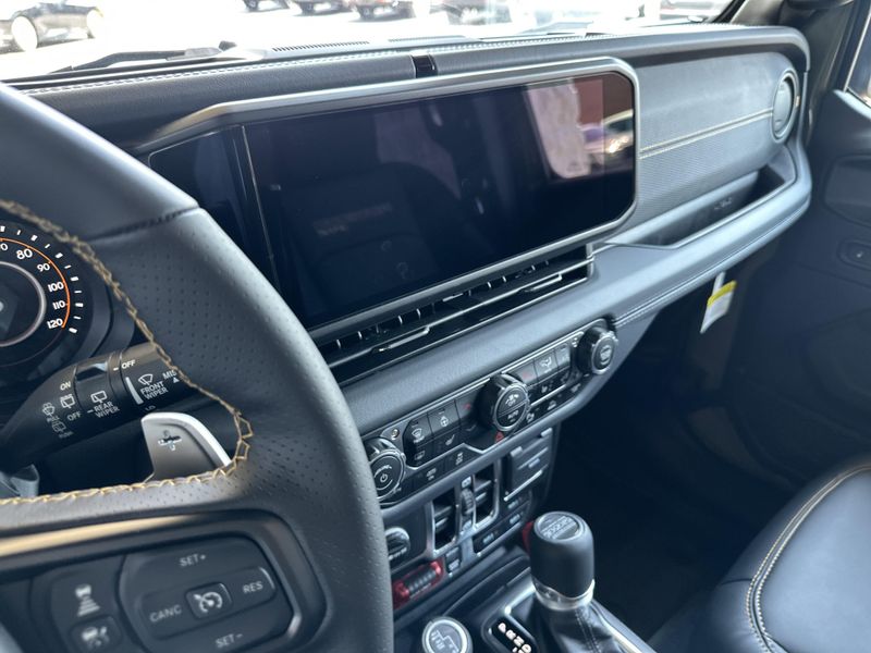 New 2025 Jeep Wrangler 4-door Rubicon 392Image 27