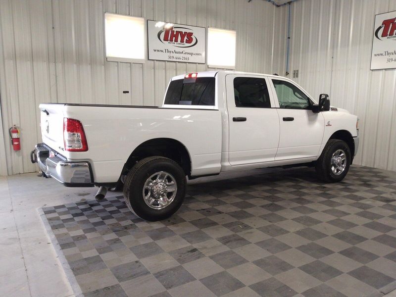 2024 RAM 3500 Tradesman Crew Cab 4x4 6