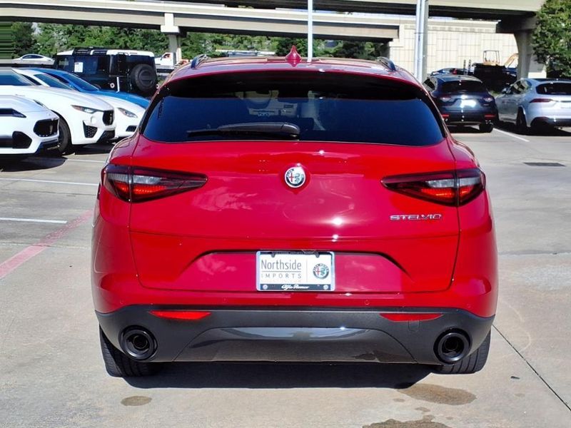 2022 Alfa Romeo Stelvio SprintImage 13