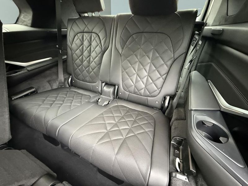 2026 BMW X7 xDrive40iImage 29