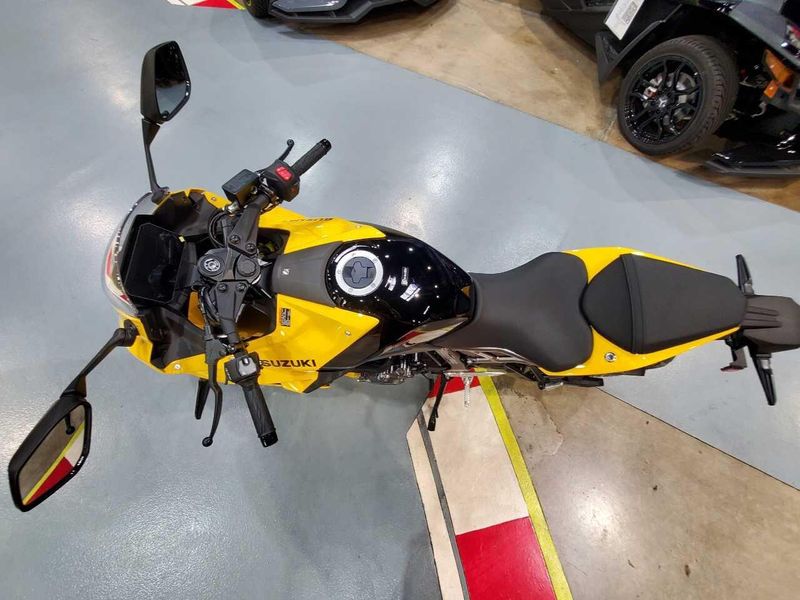 Used 2024 Suzuki GSX-8R Image 14