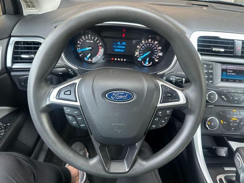 2015 Ford Fusion SImage 2