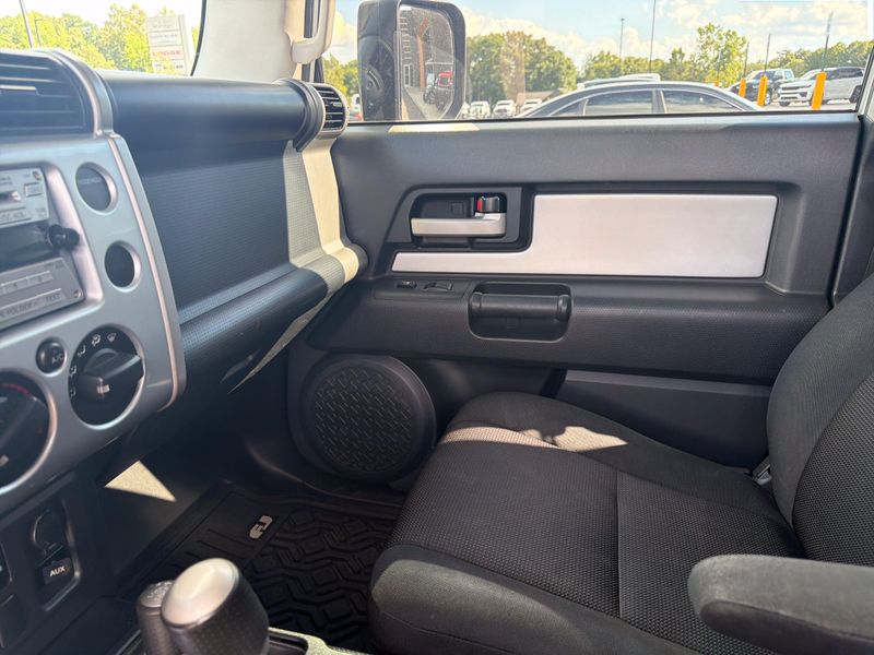 Used 2007 Toyota FJ Cruiser Image 56