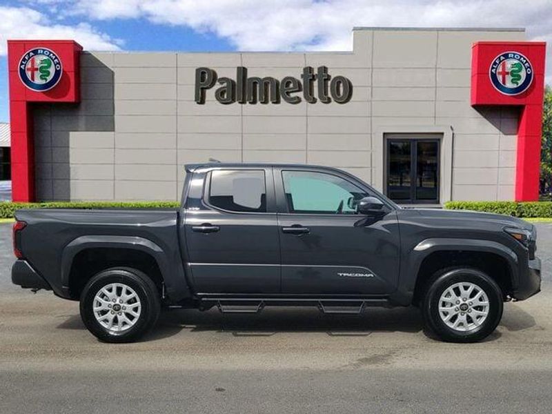 2025 Toyota Tacoma SR5 Double Cab photo 3