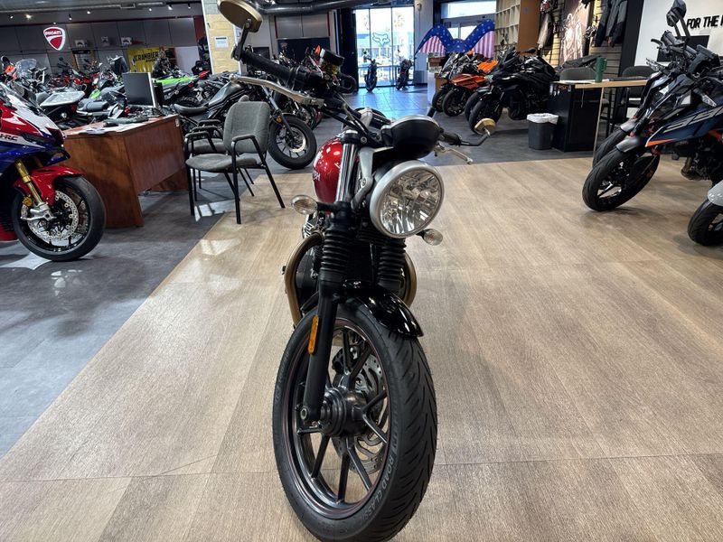 Used 2018 Triumph STREET TWIN Image 13