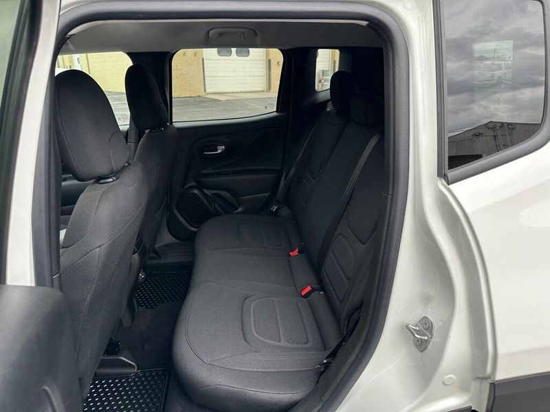 2022 Jeep Renegade LatitudeImage 18