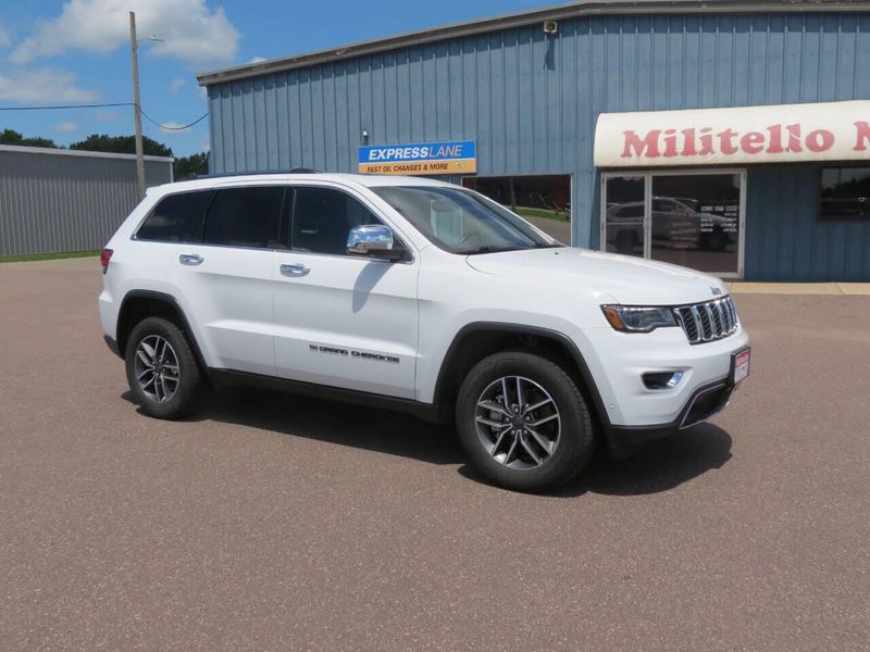 Used 2022 Jeep Grand Cherokee WK Limited 4x4 4dr SUVImage 2
