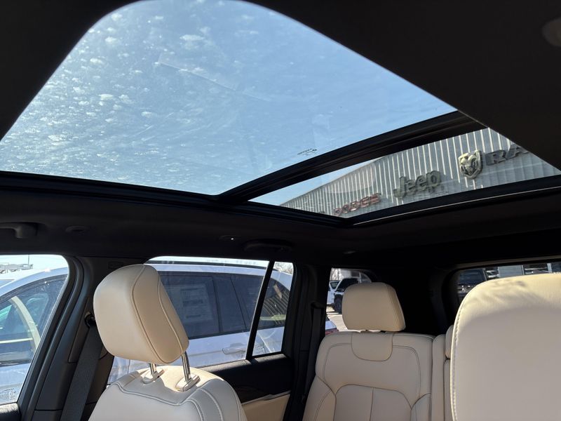 New 2026 Jeep Grand Cherokee Limited 4x4Image 41