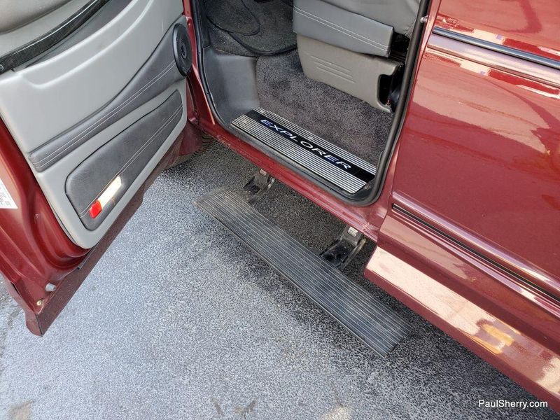 2024 Chevrolet Express Cargo Image 31