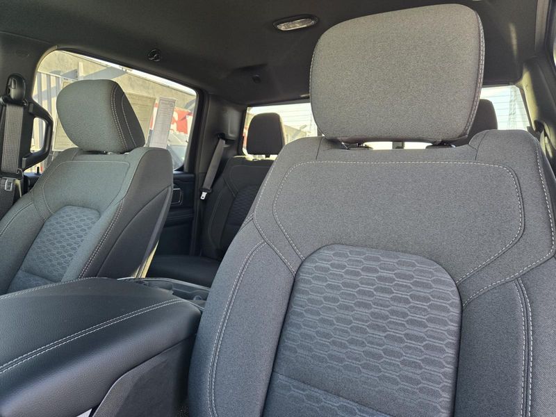 New 2026 RAM 1500 Big Horn Crew Cab 4x4 5'7' Box